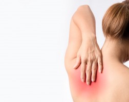 肩甲骨の「痛み」や「こり」の原因は？施術方法についても解説！サムネイル